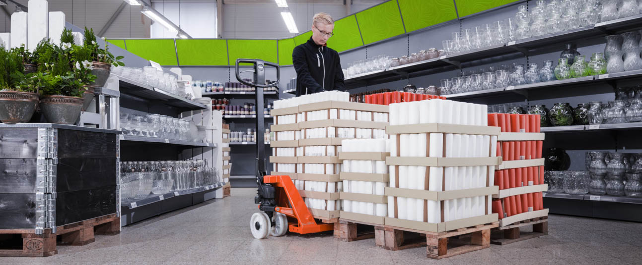 Toyota Lifter hand pallet truck in shop